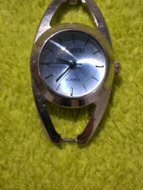 Silver Tone Women's Quartz Bracelet Watch - Unbranded Mours Style